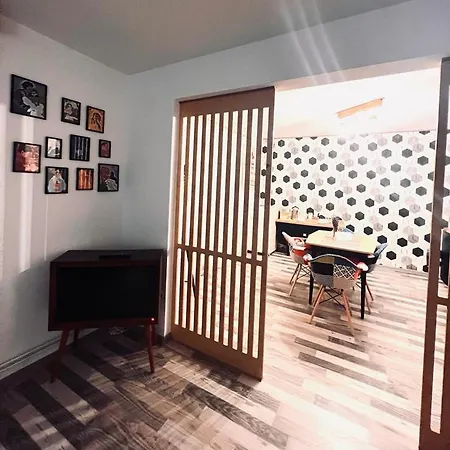 Aretta アパート ブラショフ