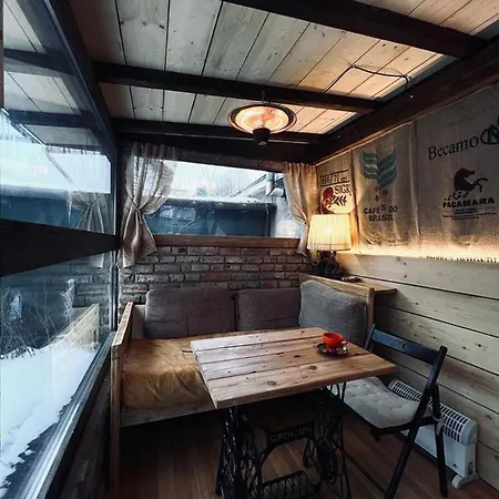 Aretta Apartment