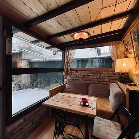 Aretta Apartment